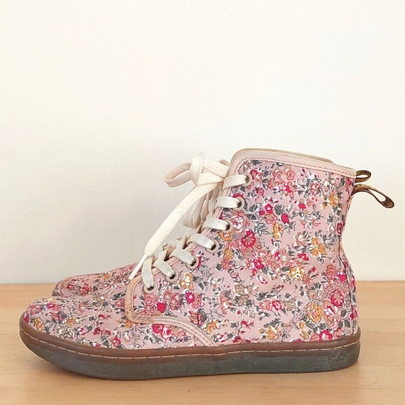 Dr. Martens Shoreditch floral canvas ankle boots - Picture 1 of 11
